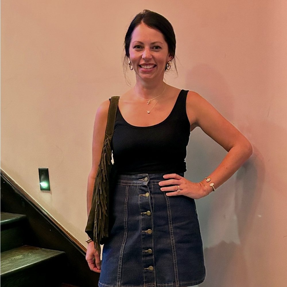 Meet your Posher, Leigh